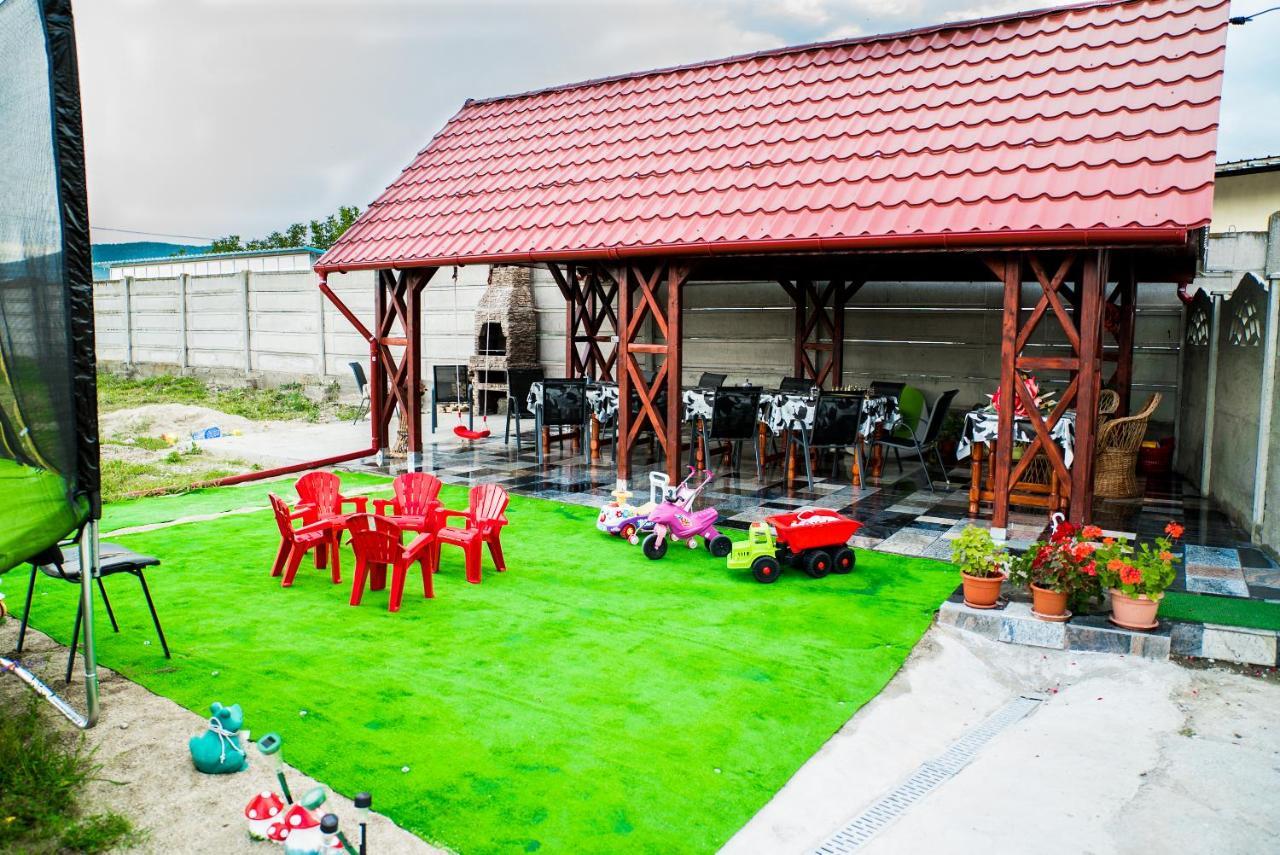 Pensiunea Georgibel เดวา ภายนอก รูปภาพ