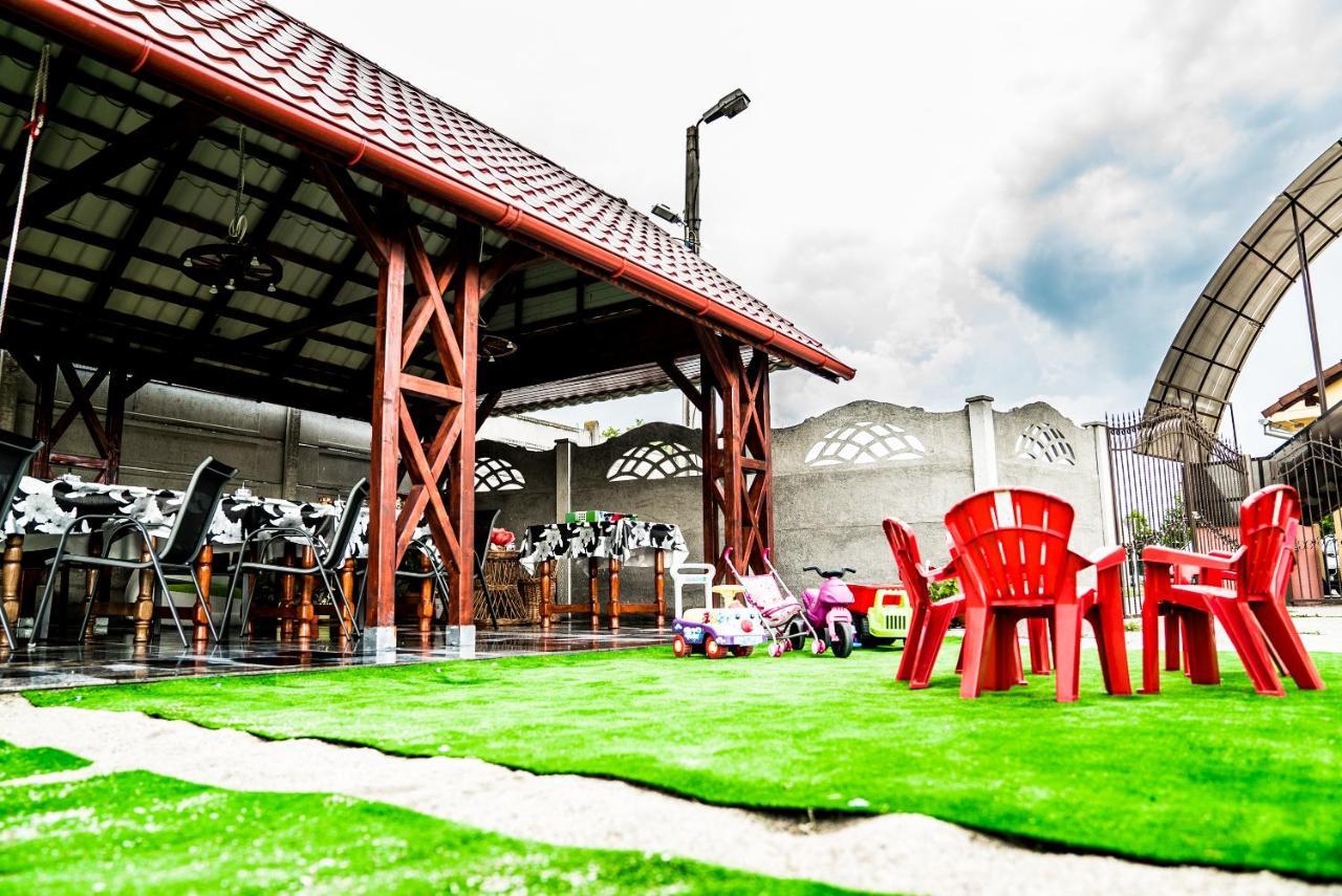 Pensiunea Georgibel เดวา ภายนอก รูปภาพ
